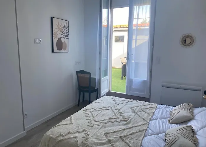 Calm House Near Centre And Beach